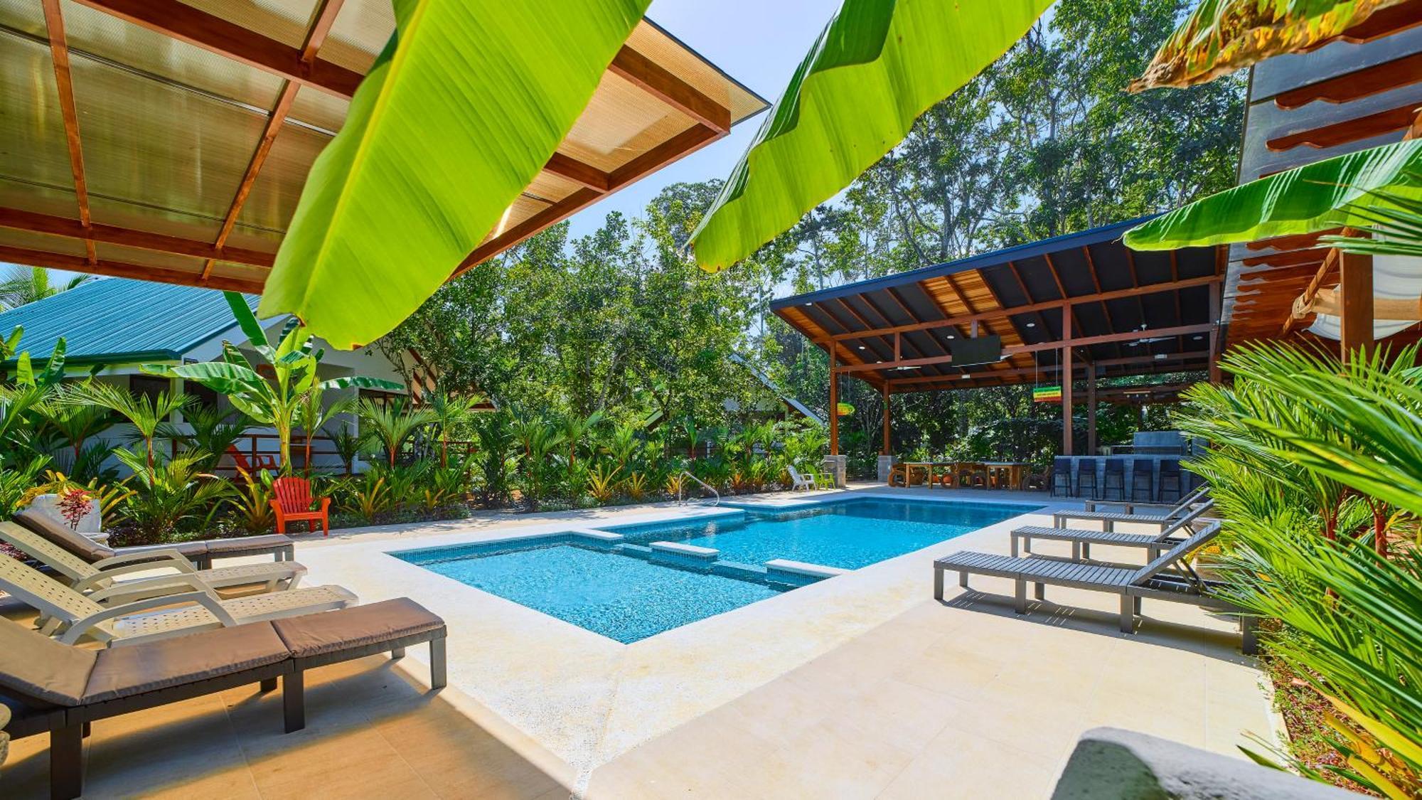 Casa Coki - Modern Villa Pool Steps From The Beach Puerto Viejo de Talamanca Екстериор снимка
